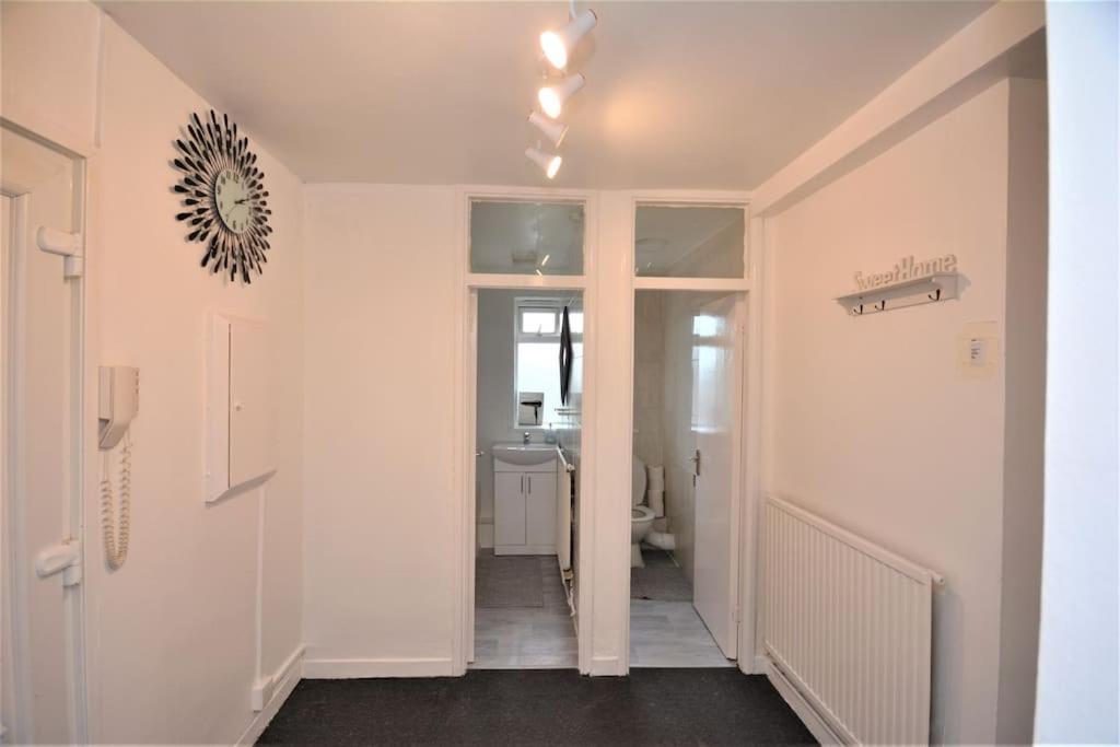 London Zone2 Classic 3 Bedroom Екстер'єр фото